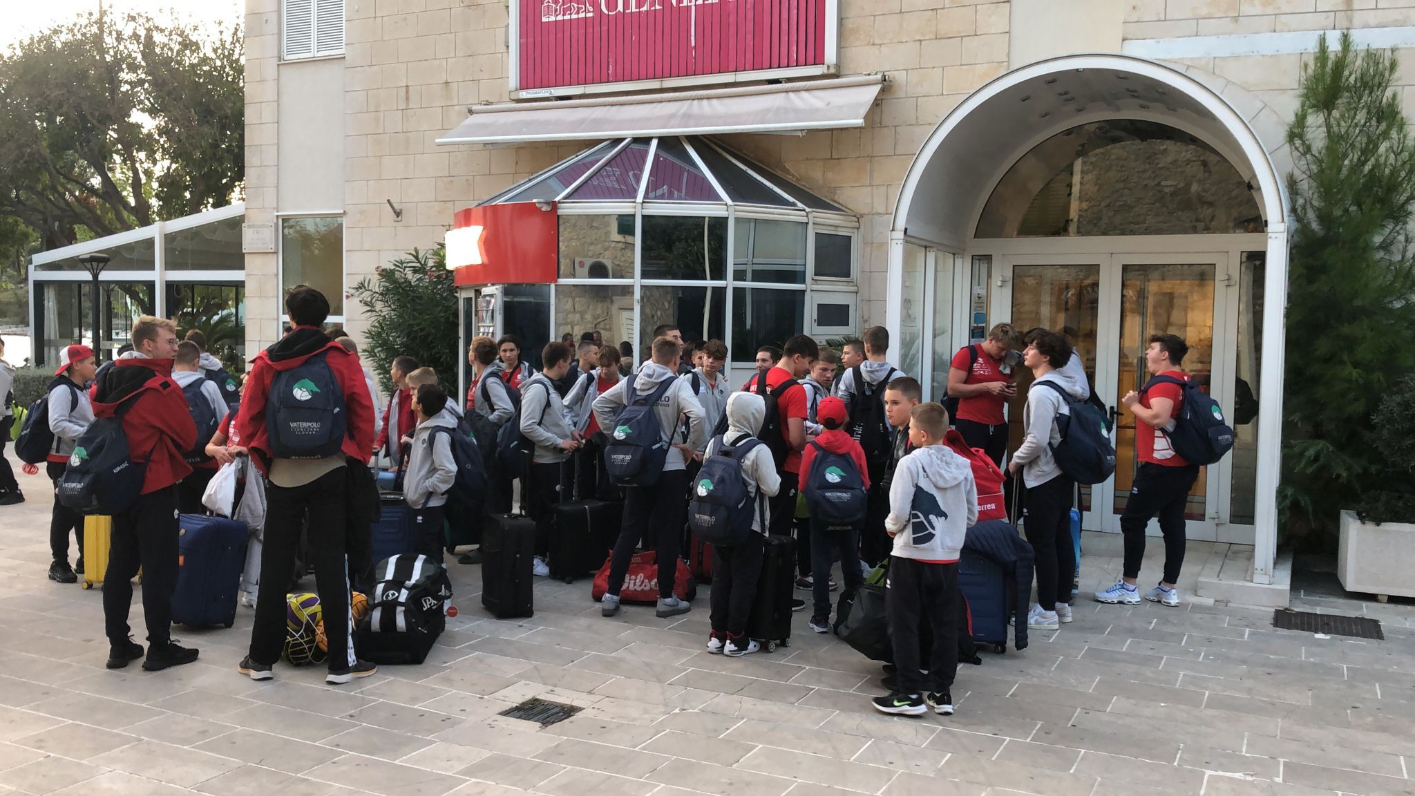 15d23df2-0e17-4f96-ad66-67706739ce31