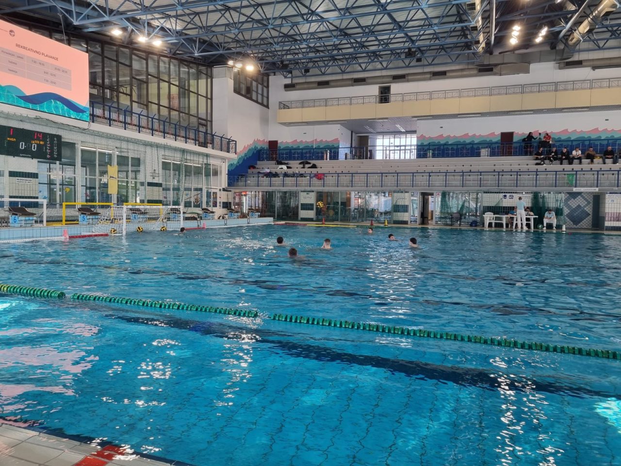 21830d27-9309-4748-93fa-f18f112ce0f6