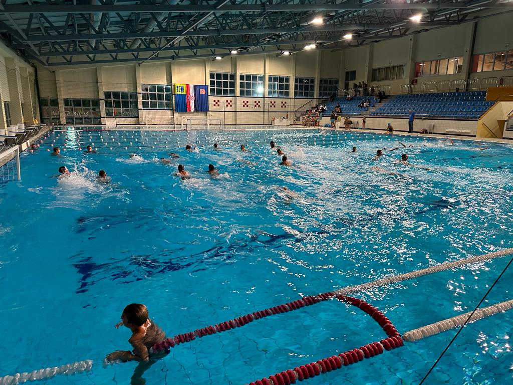 badd69cb-776b-43e8-804d-b2ea13ece59b